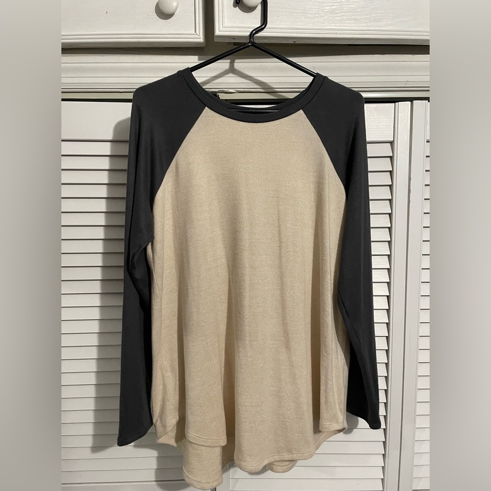 American eagle long sleeve soft and sexy